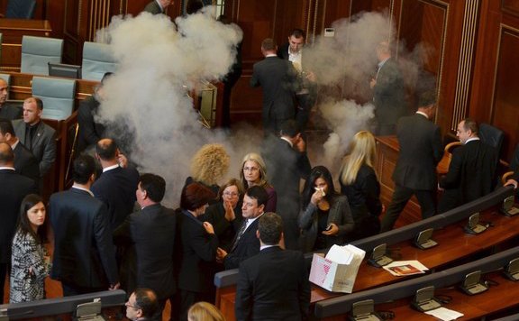 koszovó parkament lead