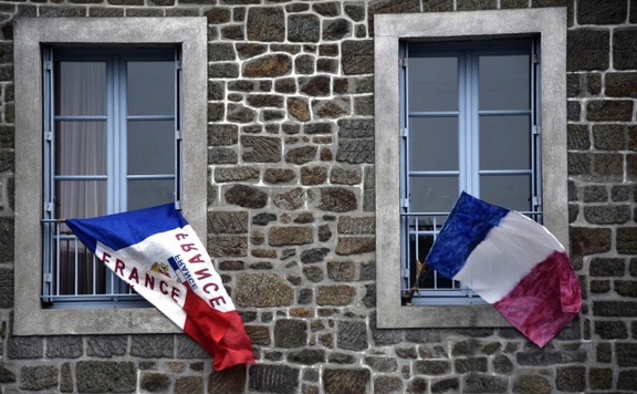 francia zászlók lead