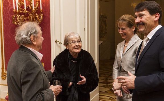 áder_törőcsík576