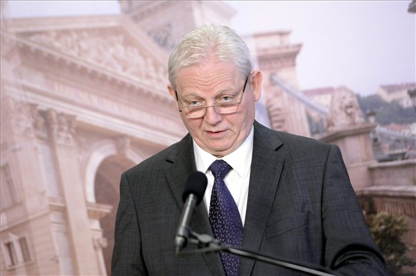 Forrás: mh tarlós közgyűlés 151222 nagy