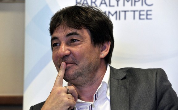 szabó lászló lead