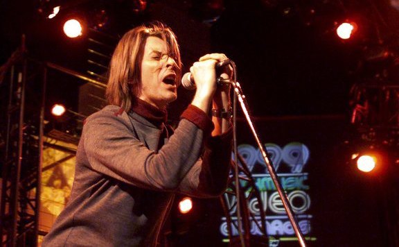 bowie lead