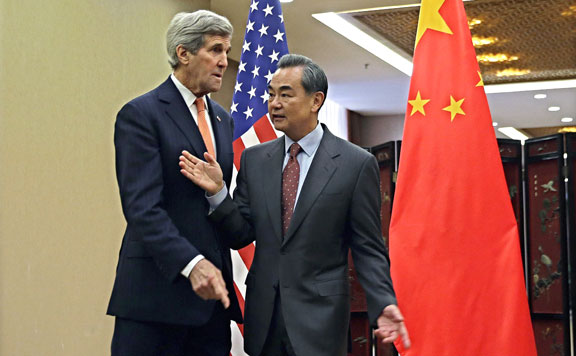 Forrás: mh John Kerry és Vang Ji 20160128