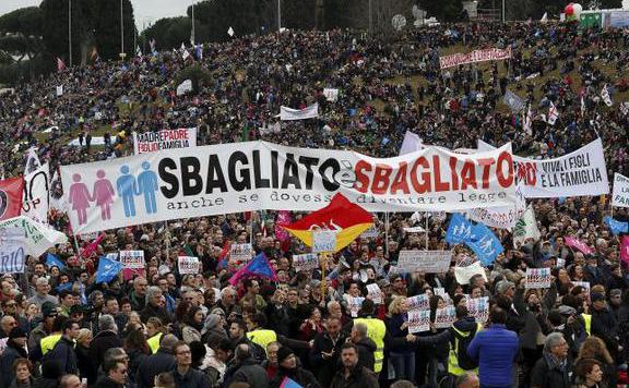 róma_melegellenestüntetés576