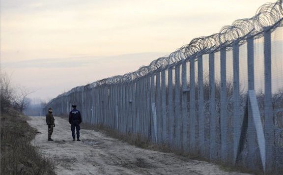 Száznál több migránst tartóztattak fel kedden Bács-Kiskun megyében