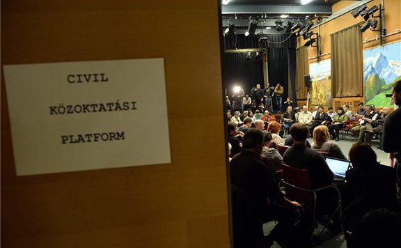 civilközoktatásifórum576