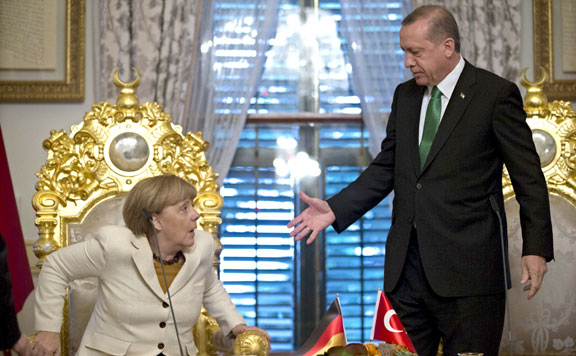 Forrás: mh Merkel és Erdogan 20160416