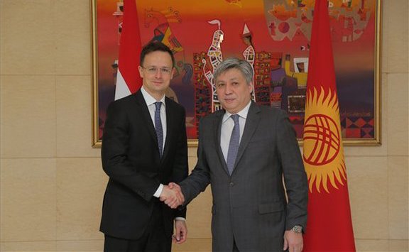szijjártó_kirgiz576