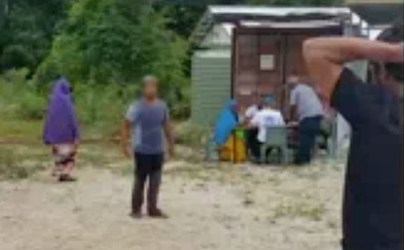 iráni menekült lead