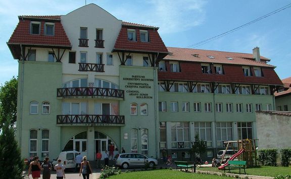 Forrás: mh partiumi keresztény egyetem lead