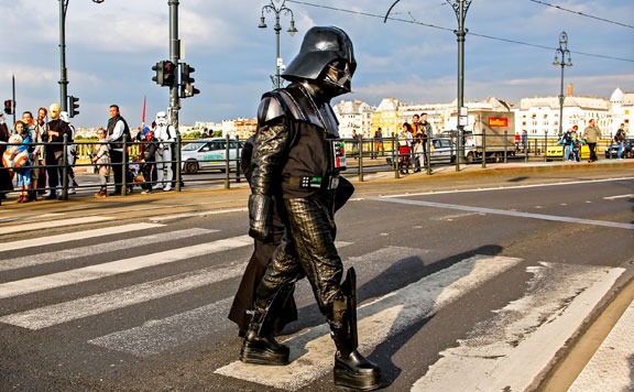 Forrás: mh Darth Vader 20160505