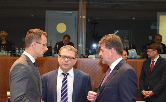 szijjártó_zaorálek_lajcák576