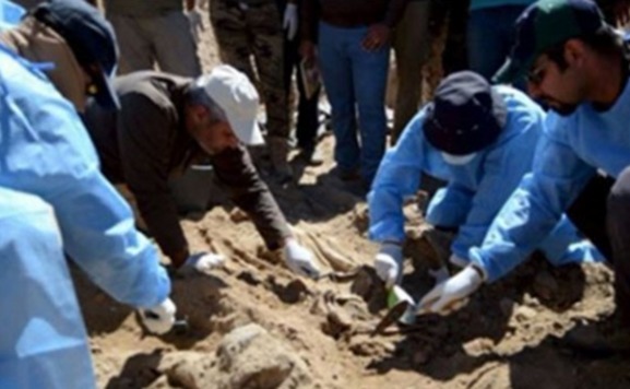 palmüra-tömegsír576x356