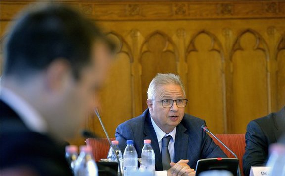 trócsányi-meghallgat576x356