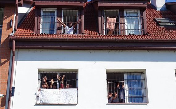 Békéscsaba-menekültközpont-demonstráció576x356