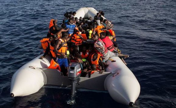 menekültek tenger lead