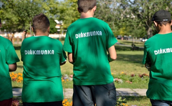 Diákmunka trikó