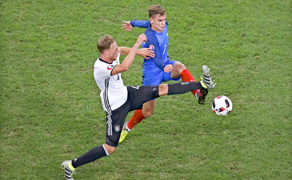 Höwedes és Griezmann 20160709