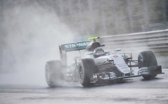 rosberg-eső576x356