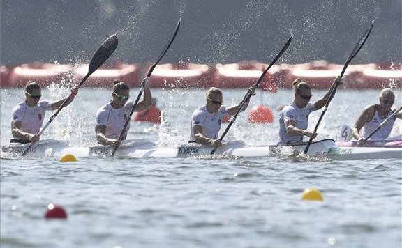 kajaknégyes lead