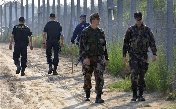 A folyamatos migrációs nyomás miatt a magyar határvédelemre is szükség van