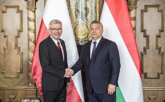 orbán_karczewski
