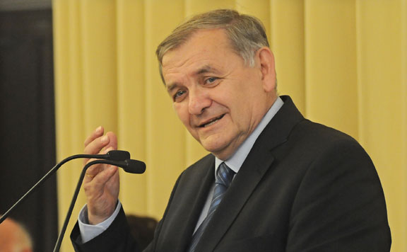 Forrás: mh Lezsák Sándor 20160926