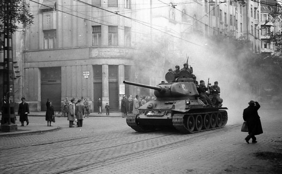 Forrás: mh fővárosi életkép 1956 20161012