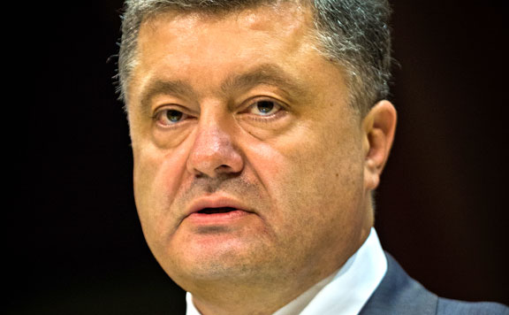 A részeredmények alapján eldőlt, hogy Porosenko jutott be a második fordulóba