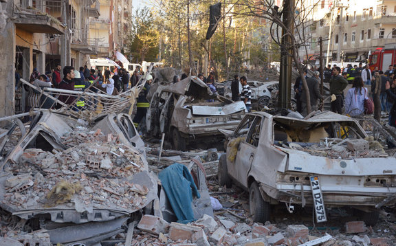 Diyarbakir-robbantás-reuters576x356