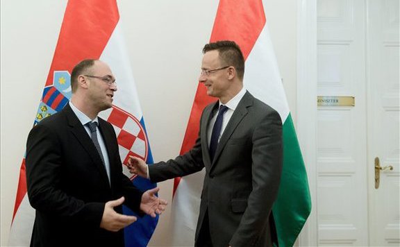 szijjártó_stier576