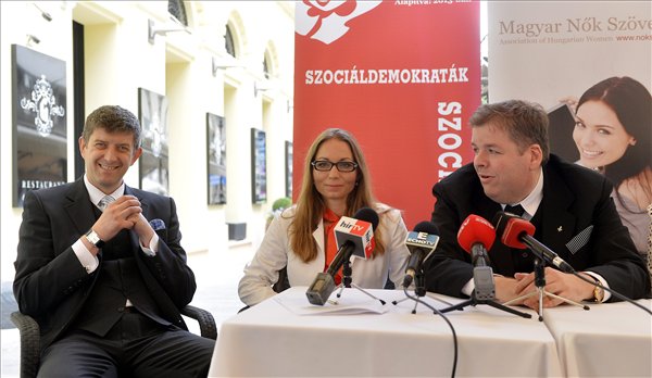 Fürst Izabella nem lead