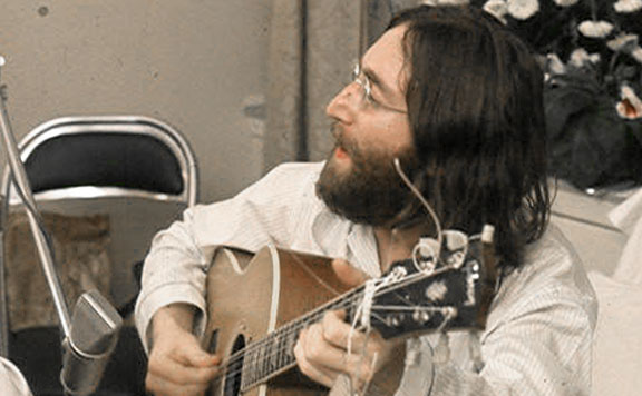 Forrás: mh Johhn-Lennon