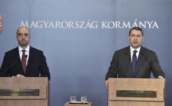 lázár2017-576x356