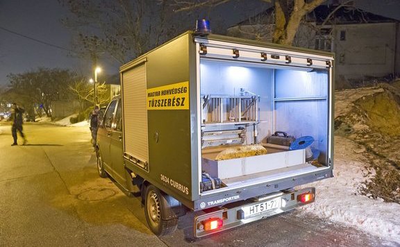 Fotó: MH Vasárnap este hatástalanítják a Kvassay hídnál talált bombát