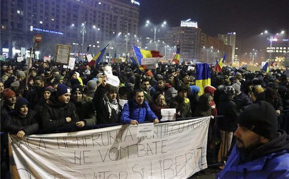 bukarest-tüntetés-mti576x356