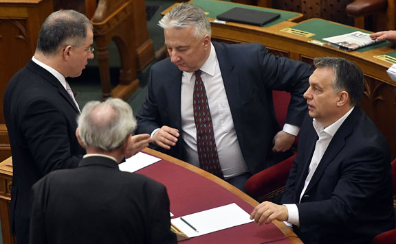 Kósa, Semjén és Orbán 20170222