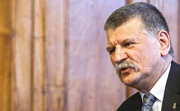 Fotó: MH Kövér László: Nem pártokról döntünk, jövőt választunk