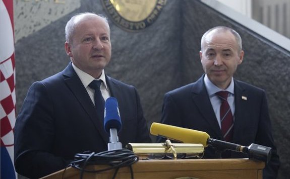 simicskó horvát lead