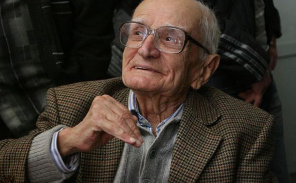 lead Valeri Petrov