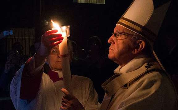 Forrás: mh pápa-vigil-fáklya576x356
