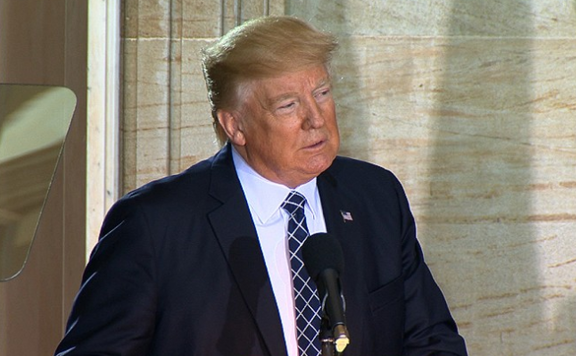 trump holokauszt