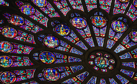 Egy raktárban bukkantak rá a Notre-Dame összetört órájának másolatára