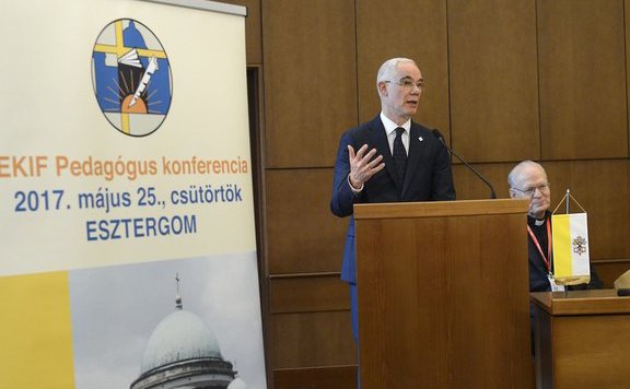 balog egyházi pedagógus