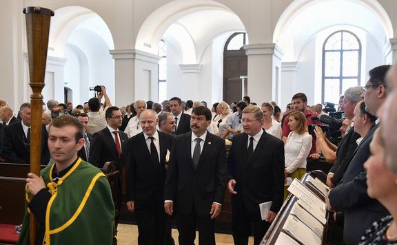 áder református ülés