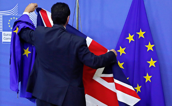 A Brexit-megállapodás egyetlen alternatívája sem kapott többséget az alsóházban