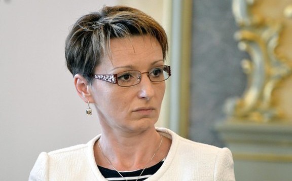 Czunyiné_lead