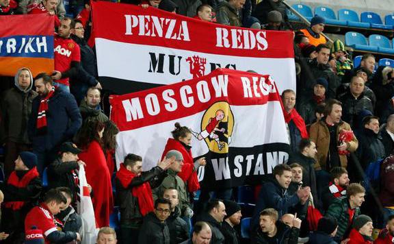 manchester szurkolók lead