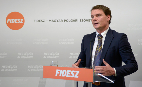 Fidesz: A baloldal a válság alatt eladósította a magyar vállalkozásokat