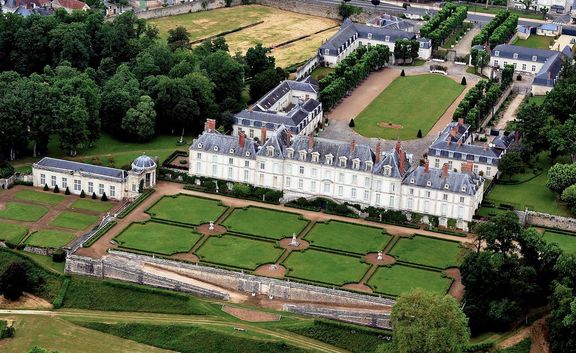 Chateau de Menars